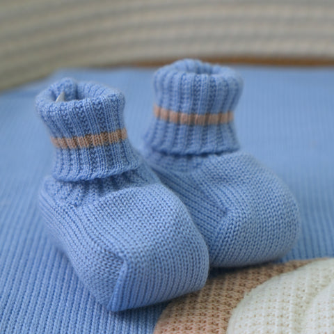 TUTINA, BABBUCCE E CAPPELLO CON POM PON NATURALE IS5510/5571PP/55S 4PCA MARLU' 
