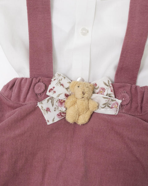 Salopette in velluto e camicia