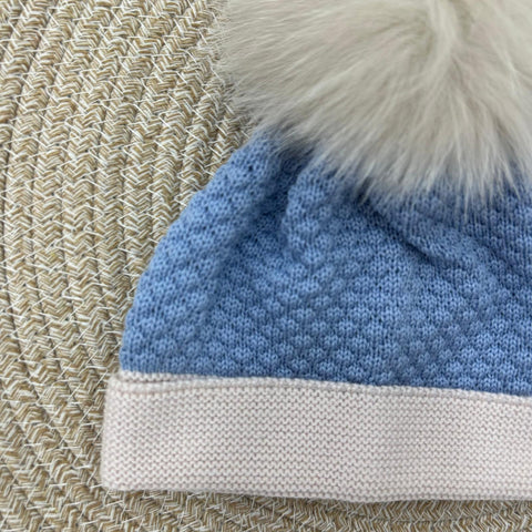 CAPPELLO IN LANA CON POM PON IN VOLPE IN5771 C CIELO MARLU 