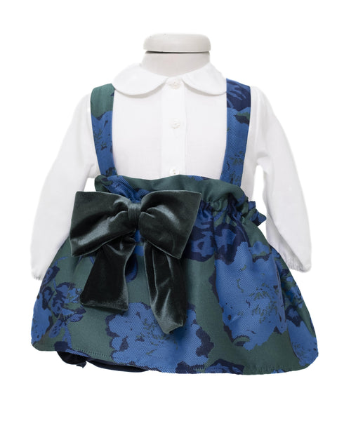 Salopette e camicia